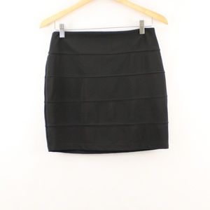 Forever 21 Black Mini Skirt - Size L